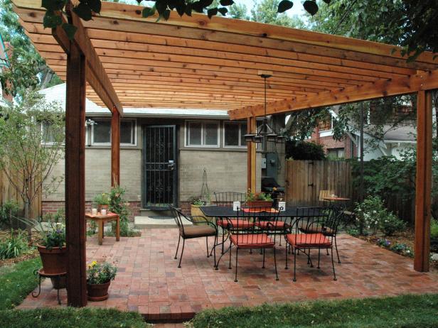 Wood Pergola Plan by HGTV